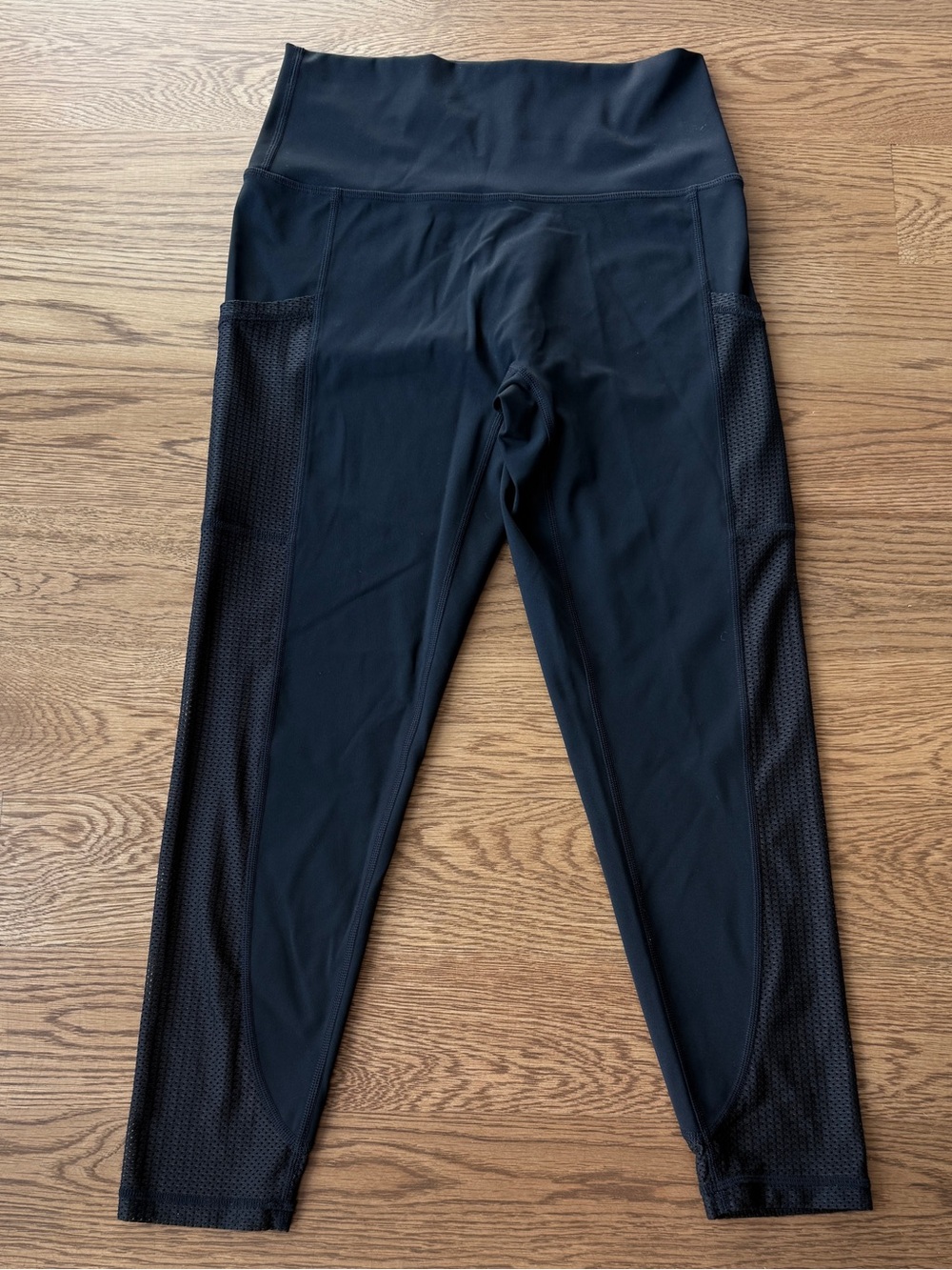 Aerie OFFLINE High-Rise 7/8 Leggings in Black